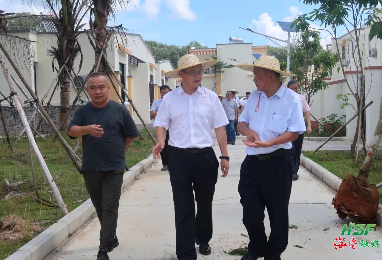 艾軼倫一行人在天角潭水利樞紐工程墾區(qū)移民安置點(西聯(lián)農(nóng)場南園小區(qū))走訪調(diào)研 艾軼倫一行人在天角潭水利樞紐工程墾區(qū)移民安置點(西聯(lián)農(nóng)場南園小區(qū))走訪調(diào)研